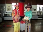 Cara-Kenakan-Pakaian-Adat-Batak-Karo-01