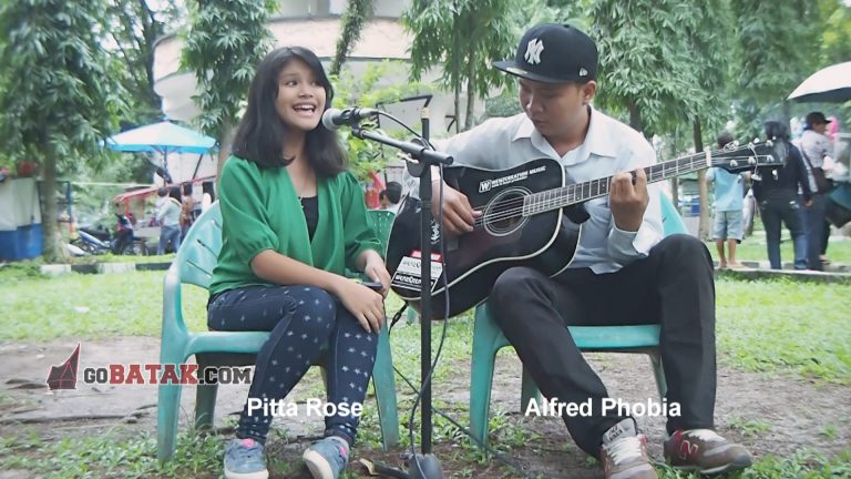 Live Cover “Ende Pangurason” – Pitta Rose & Alfred Phobia (Siantar Rap Foundation)