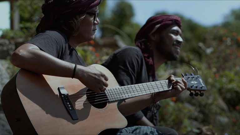 Lirik Lagu Batak Huta Namartuai Film Ngeri-Ngeri Sedap